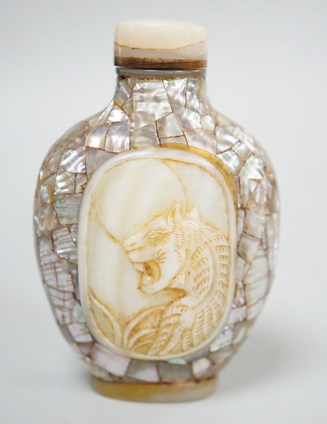 A Chinese shell and mother of pearl snuff bottle, Tongzhi mark probably later, 6.2 cm high including stopper